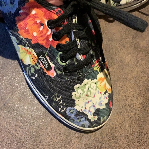 Vans Floral Athletic Shos - Picture 2 of 3